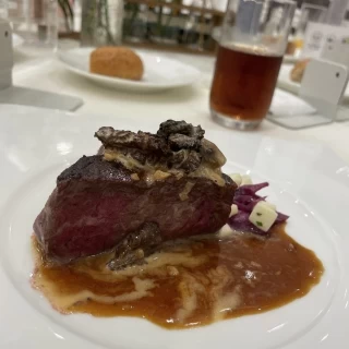 メイン