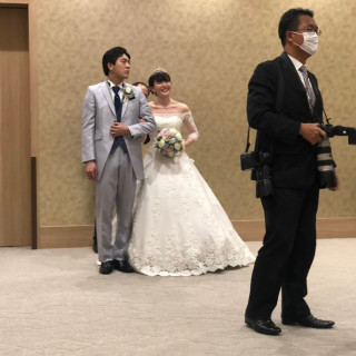 写真撮影用に参加者の人たちがくるのを待ってる