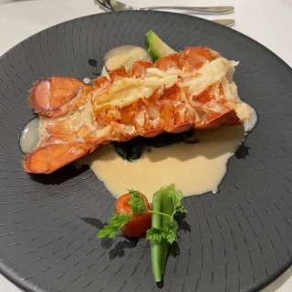 オマールエビのソテー