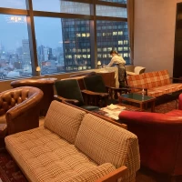控室ソファ