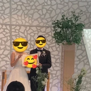 白を基調とした明るい雰囲気です。
