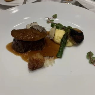 お肉料理