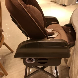 お子様用の椅子