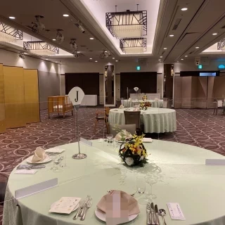 披露宴会場(別角度)