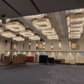 披露宴会場(テーブル設置前)