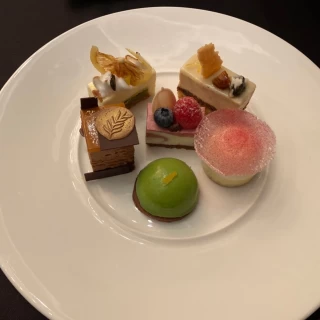 コロナでデザートブュッフェが出来ない代わりデザートアソートを