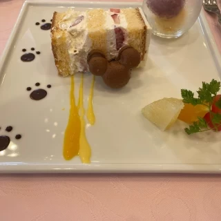 料理の中にミッキーを入れてもらいました