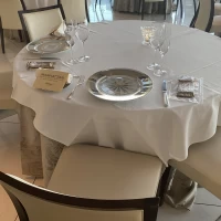 会場