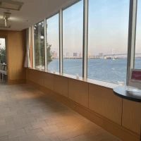 会場