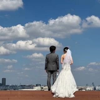 挙式と披露宴の間にテラスで写真撮影ができました。