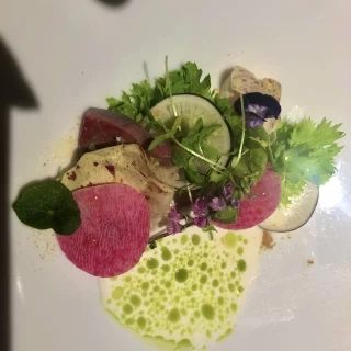 変わったお野菜が使われており、見た目も味もとてもよかった
