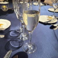 乾杯のシャンパン