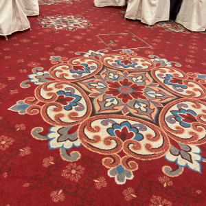 赤が基調な披露宴会場の床です|604660さんのホテルオークラ神戸の写真(1853854)