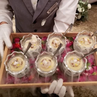 アミューズ
ドライアイスで煙がでてて面白かったです。