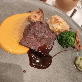 お肉料理
