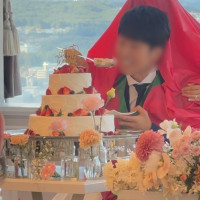 ファーストバイトはまさかの二人羽織