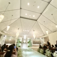 天井の高い綺麗なチャペル
