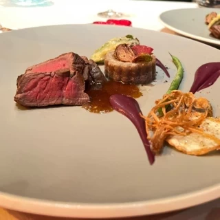 レストランでのメインお料理