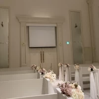 チャペルでムービーが流せる。