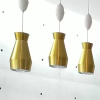 入場のところの電気