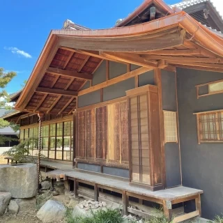 主屋外観