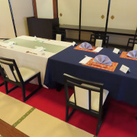 神館のゲストテーブル。様々なテーブルコーディネートが可能。