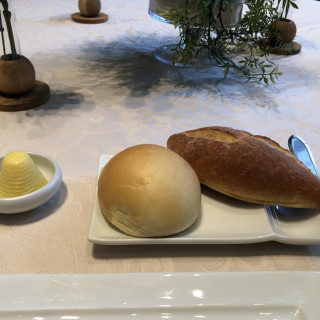 美味しいパンとバター