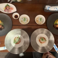 控室で後から出してもらった料理