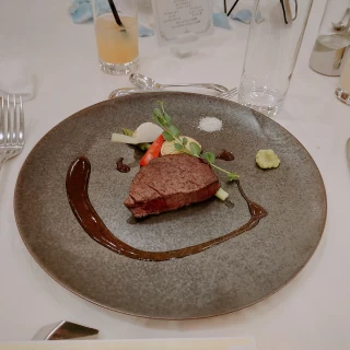 メインのステーキ
驚くほど柔らかく美味しい