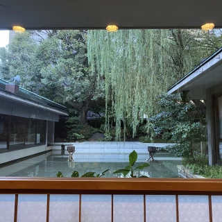 廊下からみた挙式会場、水鏡の間です