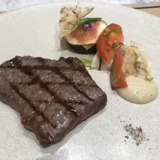 私が試食していたお肉料理（どの部位かも選べましたがド忘れ）