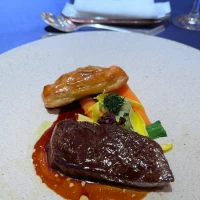 メインのお肉です