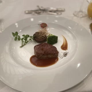 メインのお肉料理