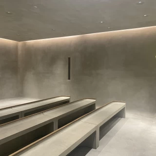 チャペルはかなりシンプル。