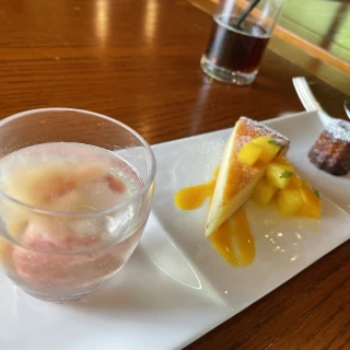 試食のデザート