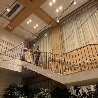 新郎新婦が上の階段から降りてくる演習がとても綺麗だった
