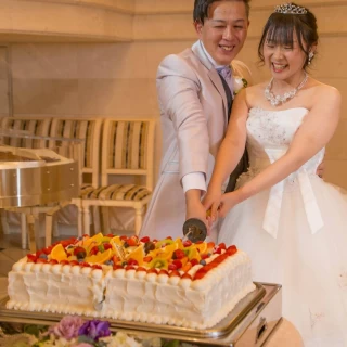 日本刀でケーキを一刀両断！！