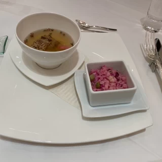 写真左上の茶碗蒸しが最高に美味しいです。