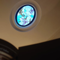 入り口の天井にある小窓