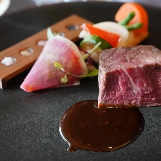 メインのお肉料理