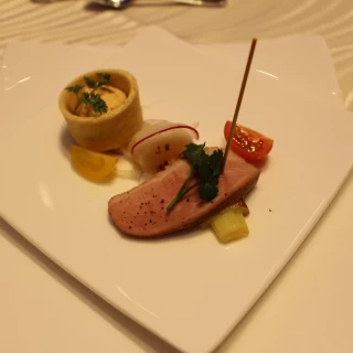 アミューズ