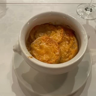 オニオングラタン、熱々でした。