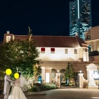 会場夜景外観