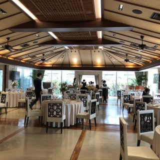 リゾートチックな雰囲気。
こんな会場初めて見たかも。