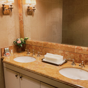 披露宴会場のお手洗い洗面台|608413さんのホテルグランドティアラ南名古屋の写真(1390014)