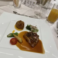 お肉やお魚どれも美味しいです。