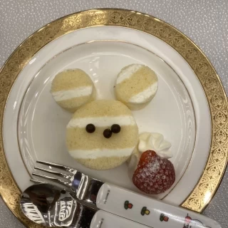 子ども用に用意してもらったケーキ(サプライズで嬉しかった！)