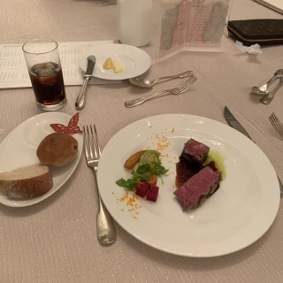 メイン