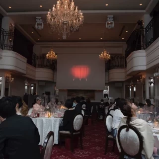 オープニングムービーの上映