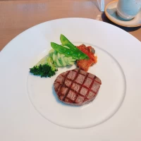 牛フィレ肉のグリエ